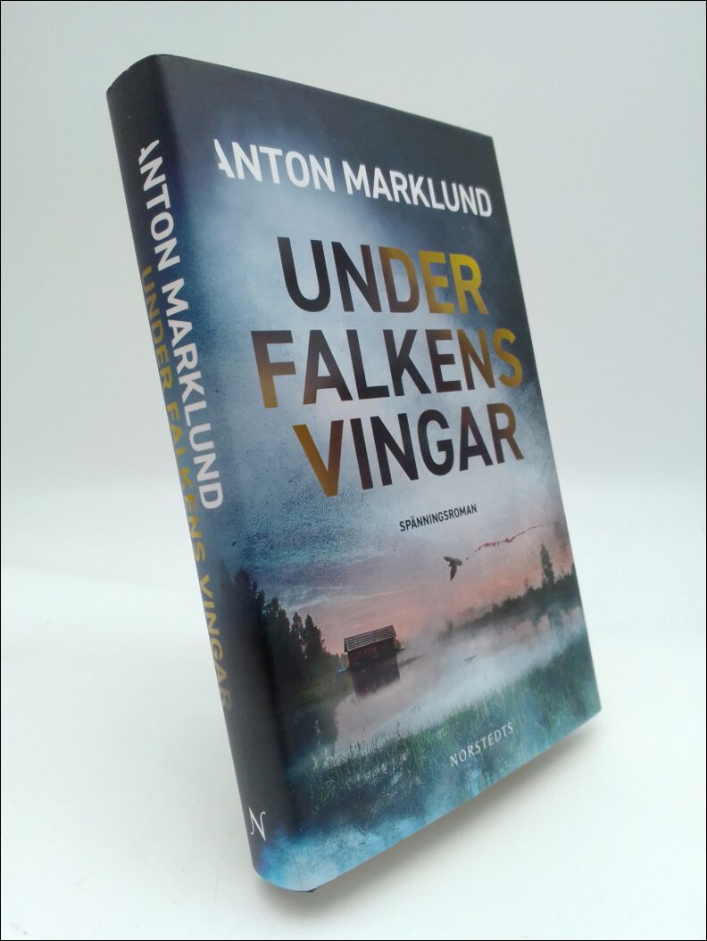 Boktips: Under falkens vingar av Marklund, Anton